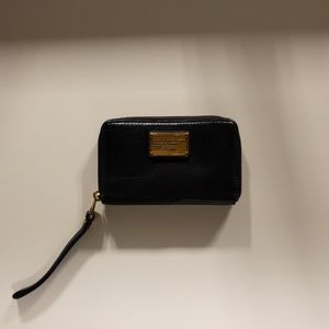 Marc Jacobs Classic Q Wingman Wallet